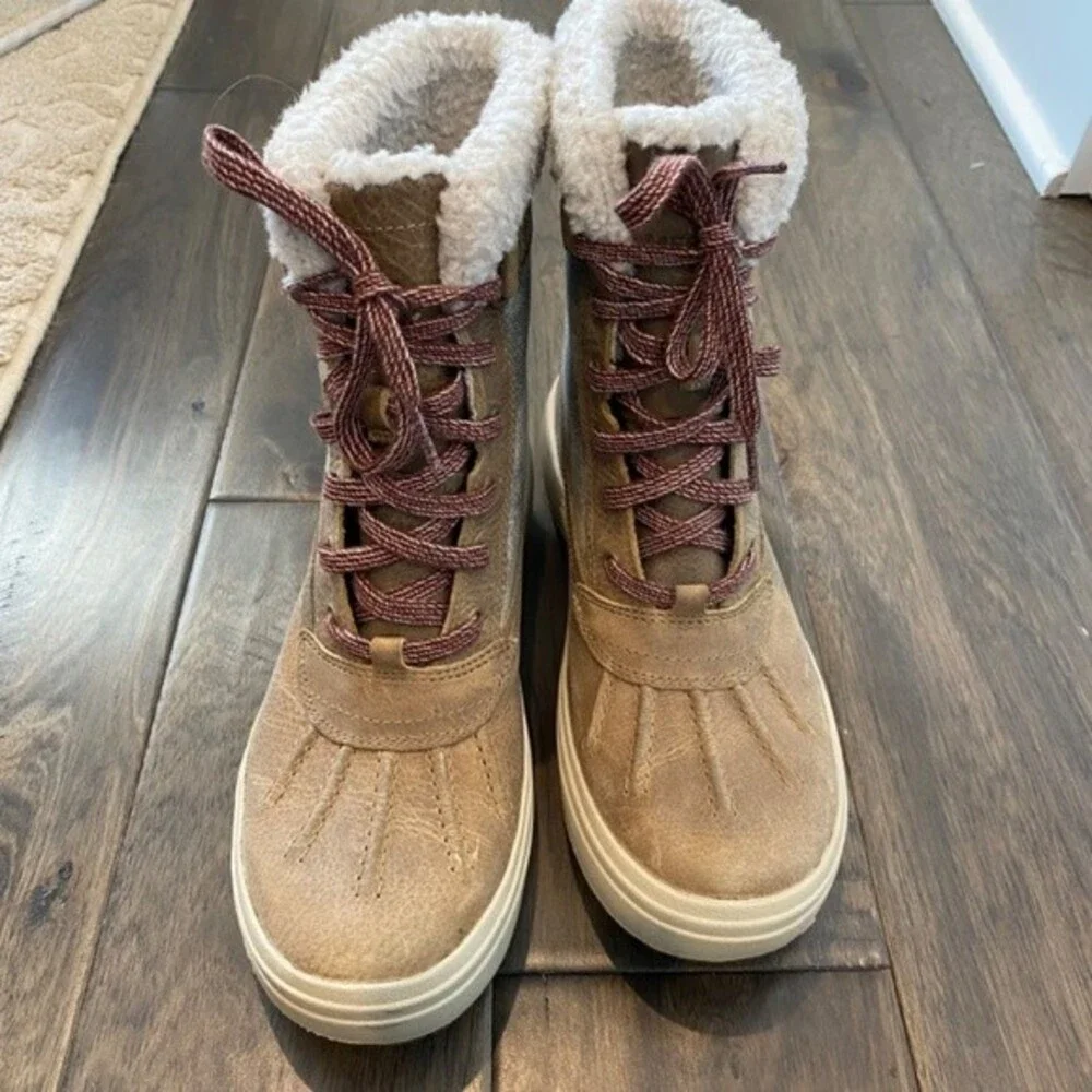 Merrell Tan Haven Mid Lace Up Polar Waterproof Boot - Size 7 - EUC